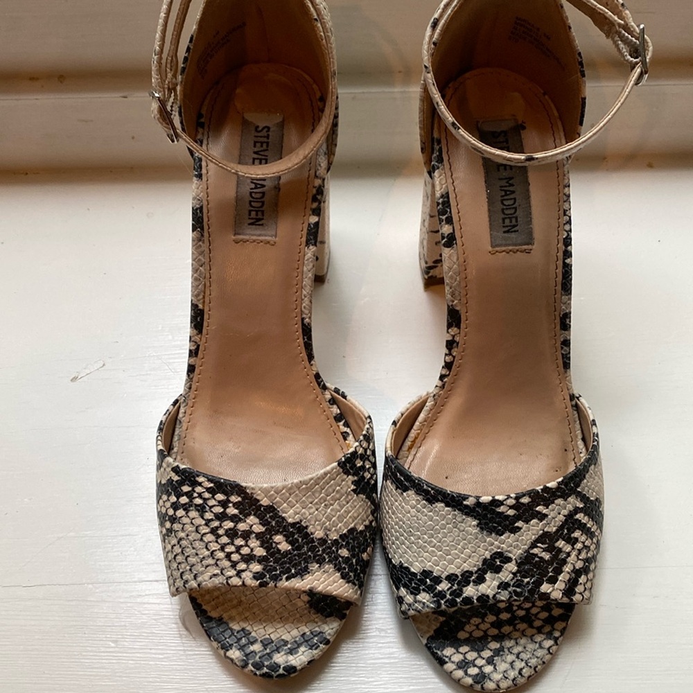 Steve Madden snakeskin pattern shoes